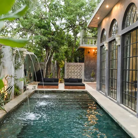 Casa Halo - Mansion, Nightclub, Pool, Sonos, Gated, Staff Villa
