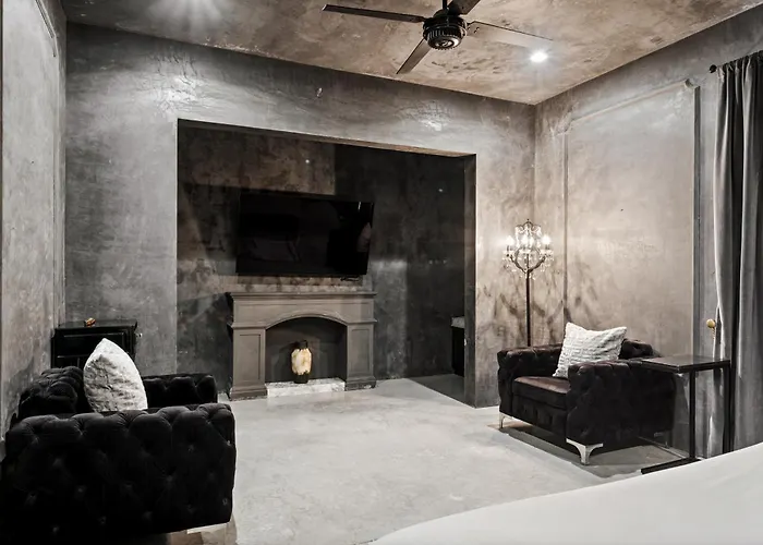 Villa Casa Halo - Mansion, Nightclub, Pool, Sonos, Gated, Staff
